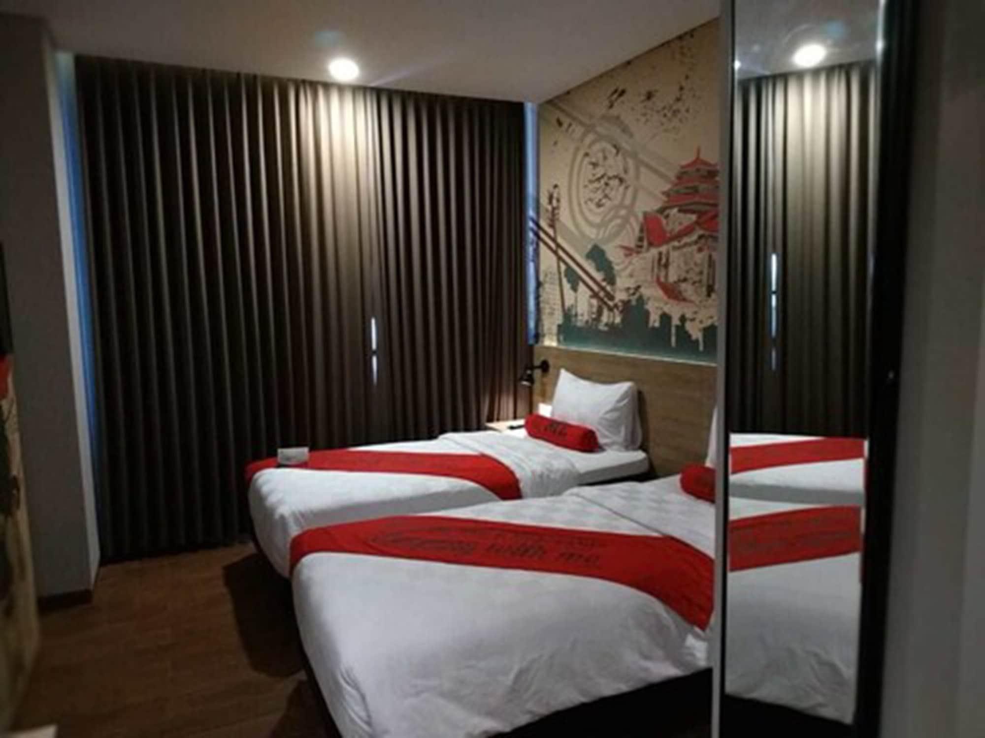 Hotel Fortunagrande Jember Exterior photo