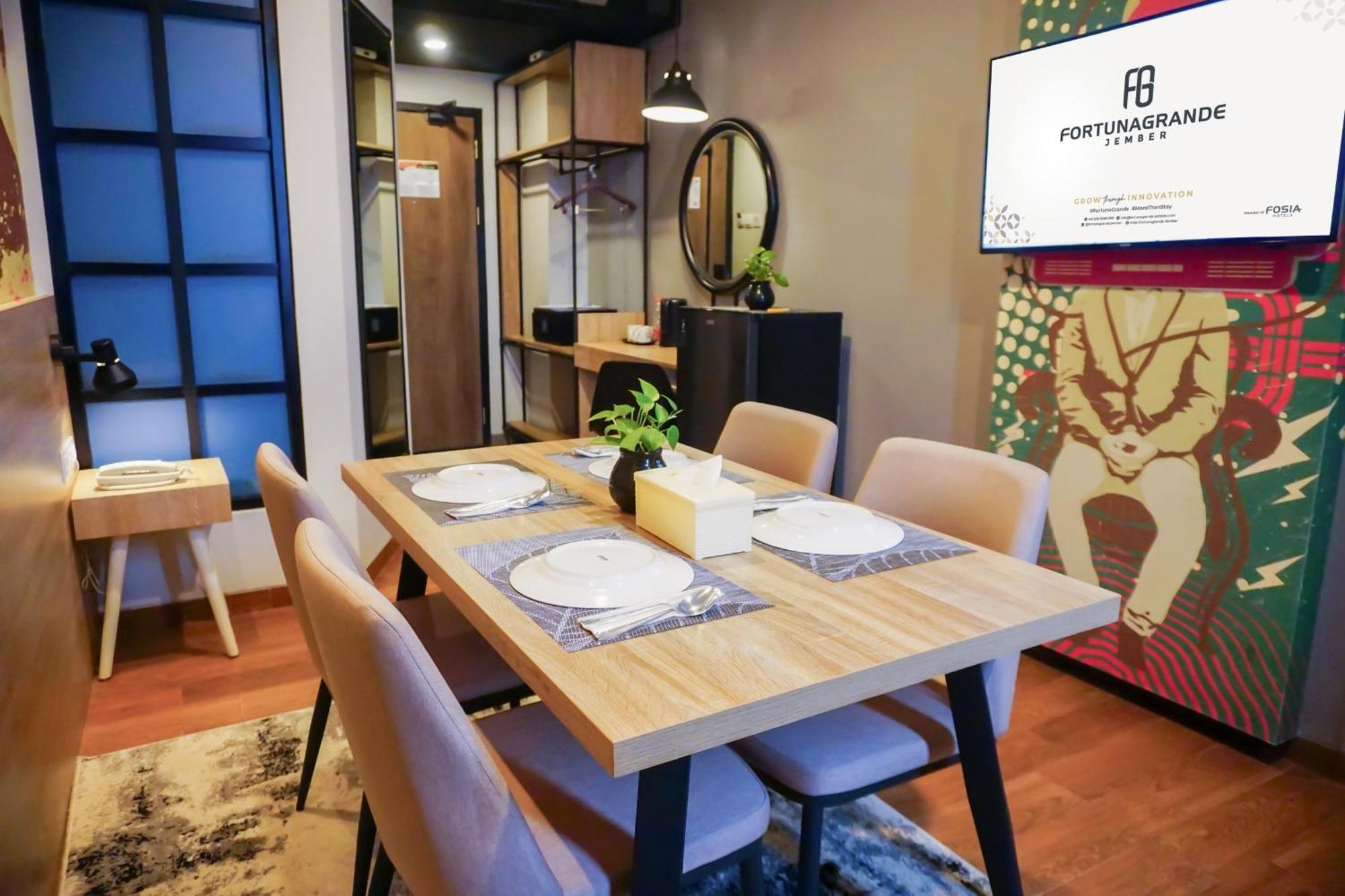 Hotel Fortunagrande Jember Exterior photo
