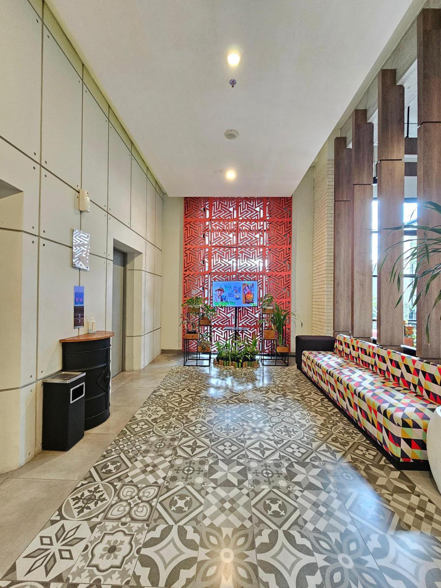 Hotel Fortunagrande Jember Exterior photo